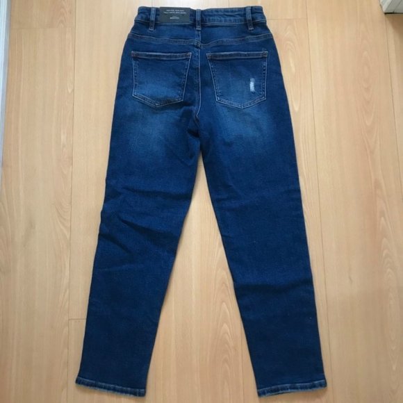 NEW RW&CO High-Rise / High Waisted Blue Mom Jeans. - Picture 3 of 9